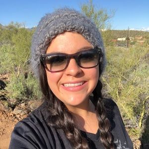 Meet your Posher, Dana